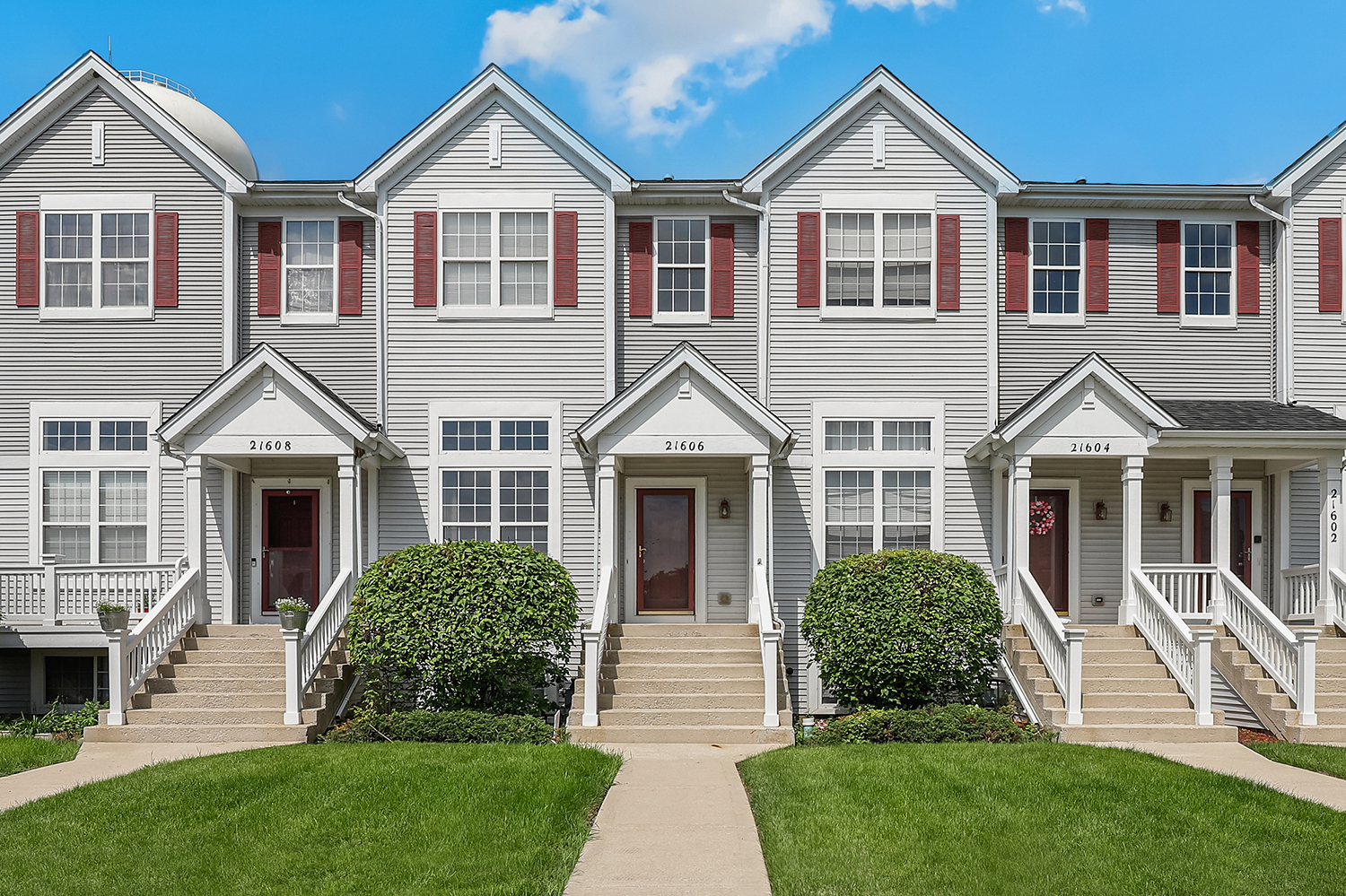 21606 Dogwood Road Matteson, IL 60443 - Photo 1 of 16