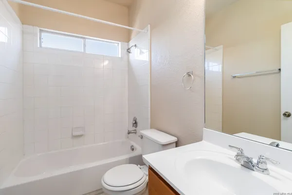$1,600 | 7827 Liberty Island, San Antonio, TX 78227