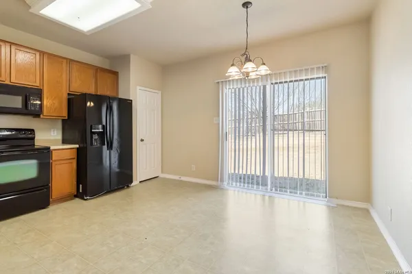 $1,600 | 7827 Liberty Island, San Antonio, TX 78227