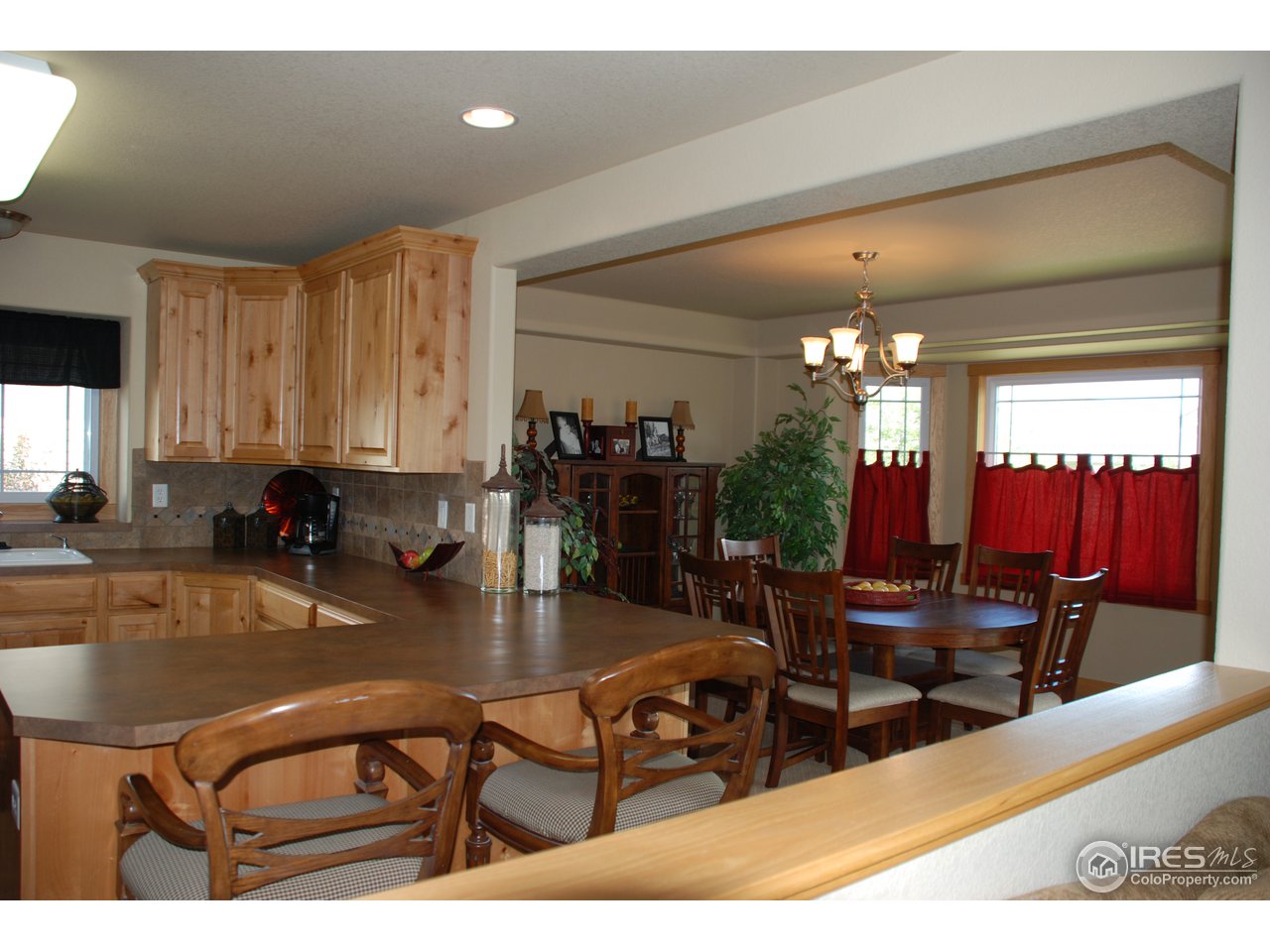 1392 Ripple Court Fort Collins, CO 80521 - Photo 7 of 18 bar area for informal eating