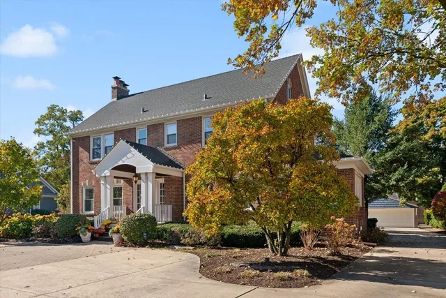 $1,500,000 | 370 North Park Boulevard, Glen Ellyn, IL 60137