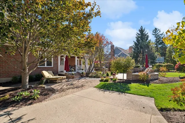 $1,500,000 | 370 North Park Boulevard, Glen Ellyn, IL 60137