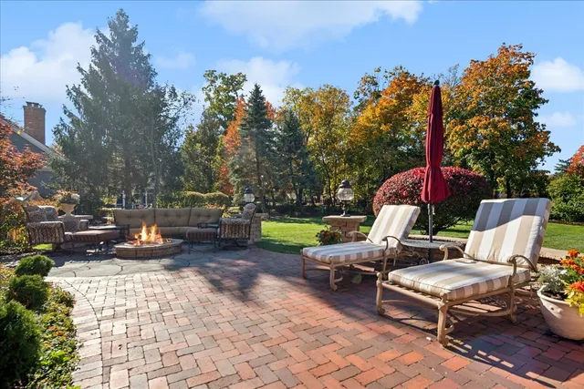 $1,500,000 | 370 North Park Boulevard, Glen Ellyn, IL 60137