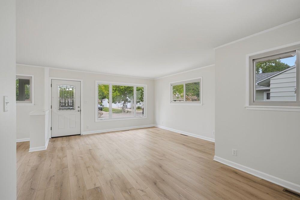 3220 South 72nd Street Milwaukee, WI 53219 - Photo 5 of 21 52126_3220_South_72nd_Street_Milwaukee_W