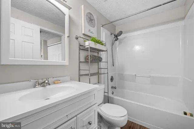 $474,900 | 8764 Susquehanna Street, Lorton, VA 22079