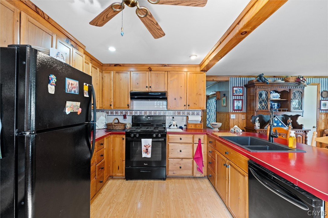 1548 West Genesee St Road Aurelius, NY 13021 - Photo 11 of 39 Plenty of cupboard space