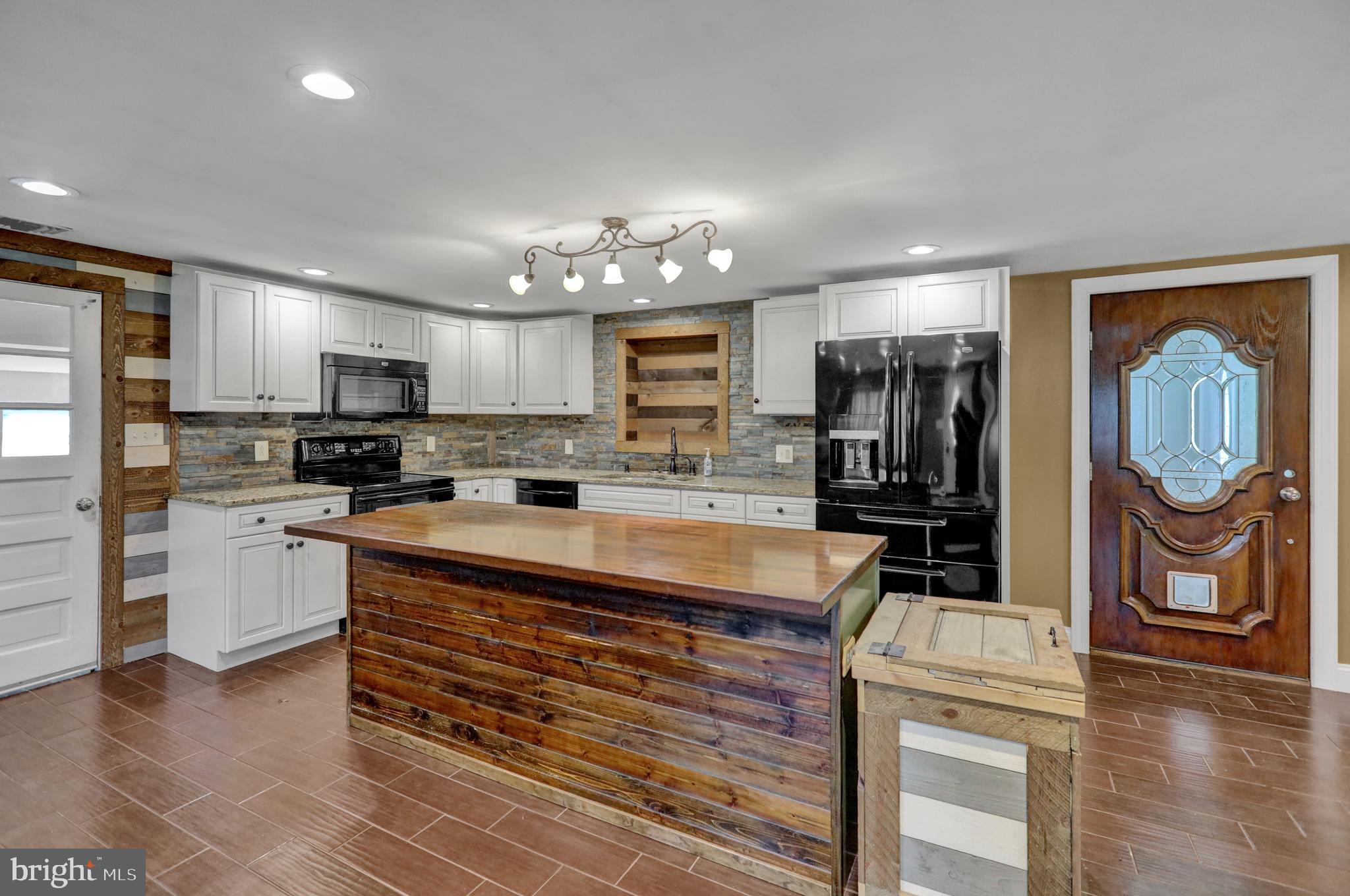 185 Sawmill Road Boyertown, PA 19512 - Photo 5 of 13 Gallery Image 5