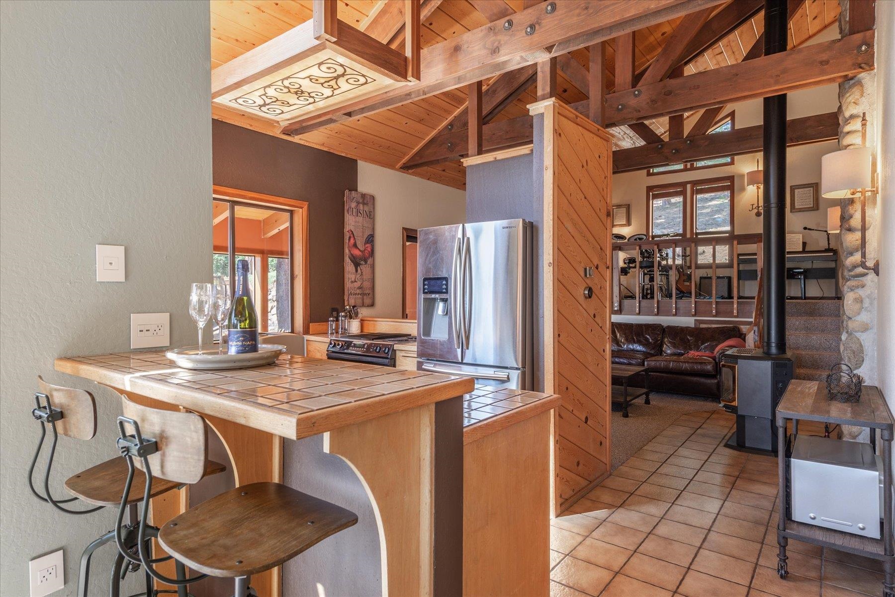 11718 Chamonix Road Truckee, CA 96161 - Photo 10 of 21 Gallery Image 10