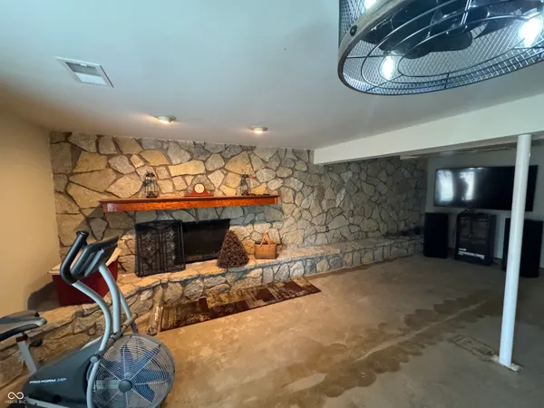 $650,000 | 10090 Highway 75, North Salem, IN 46165