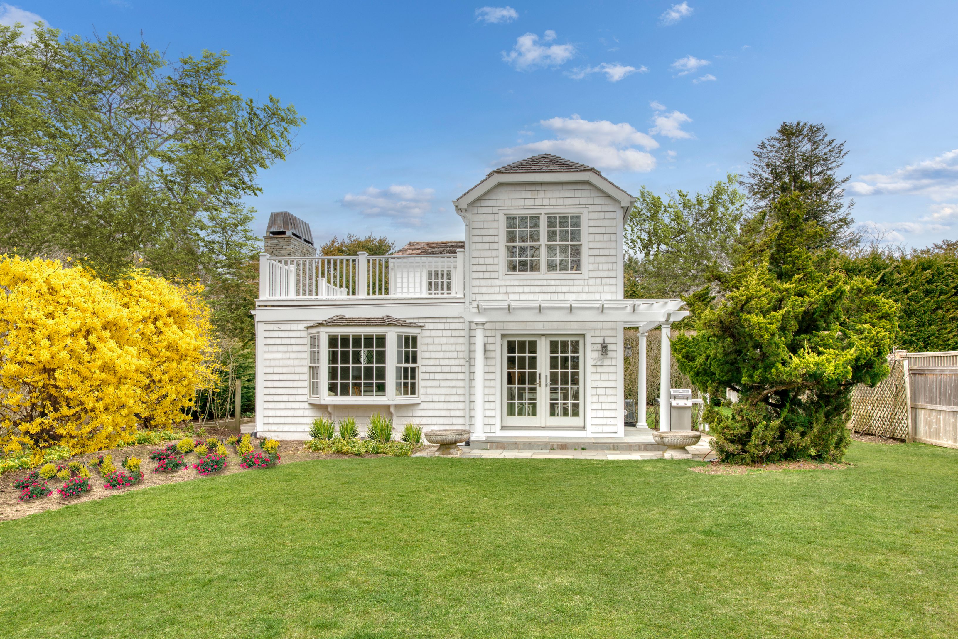 22 Bluff Road Amagansett, NY 11930 - Photo 2 of 15