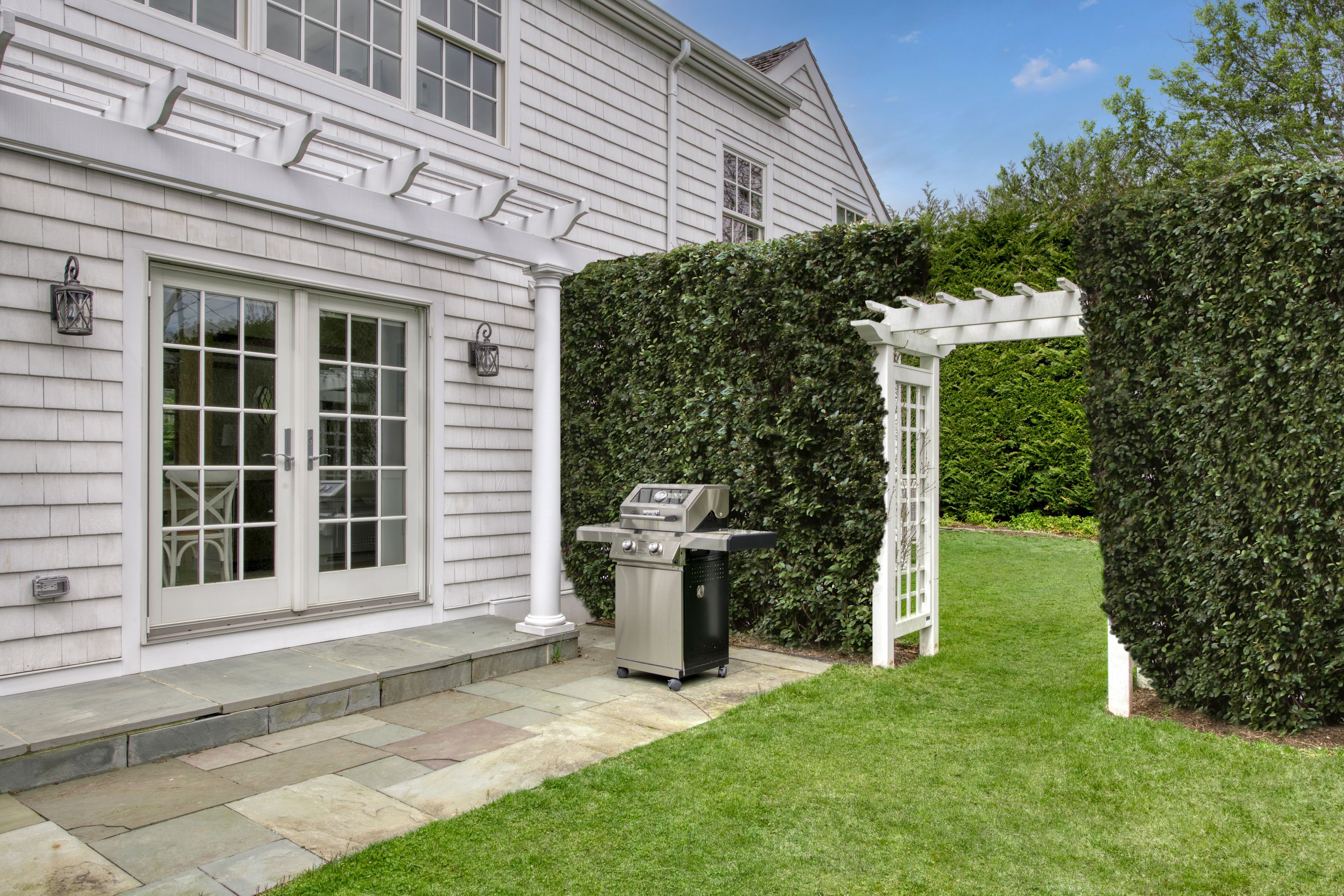 22 Bluff Road Amagansett, NY 11930 - Photo 3 of 15