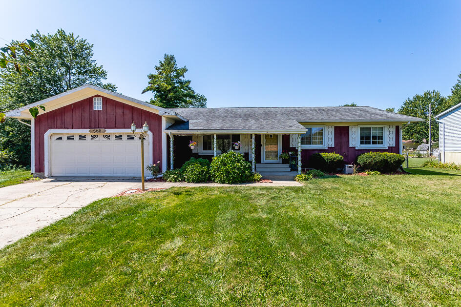 560 Robinson Road Jackson, MI 49203 - Photo 2 of 37 5R9A0077