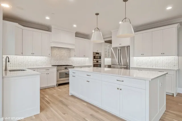 $1,676,630 | 5912 Cottonwood (lot 79) Court, Western Springs, IL 60558