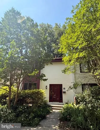 $3,250 | 2071 Golf Course Drive, Reston, VA 20191