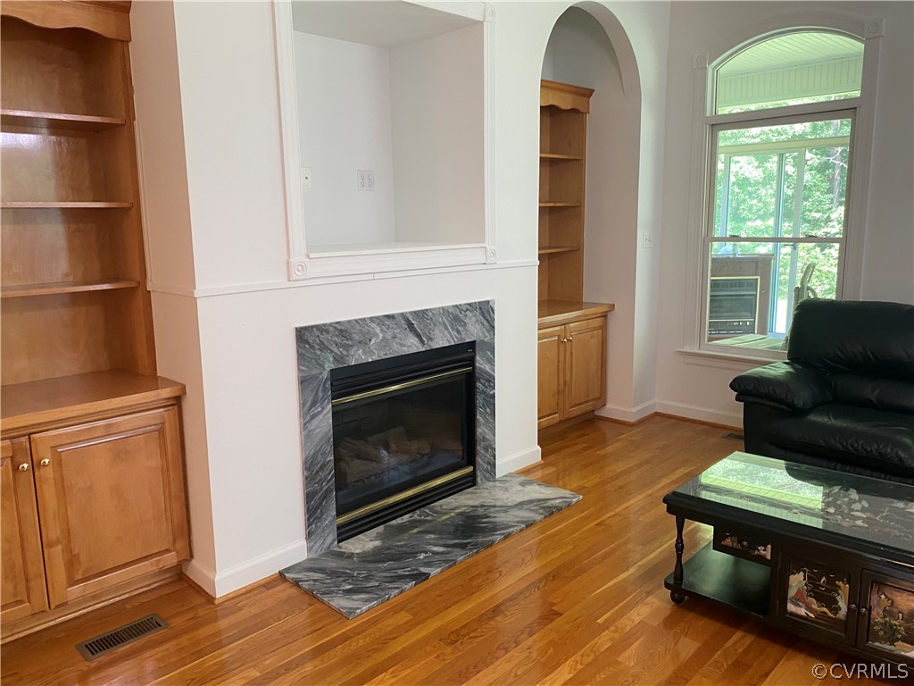 7701 Hunters Ridge Drive Prince George, VA 23875 - Photo 4 of 46 Gallery Image 4