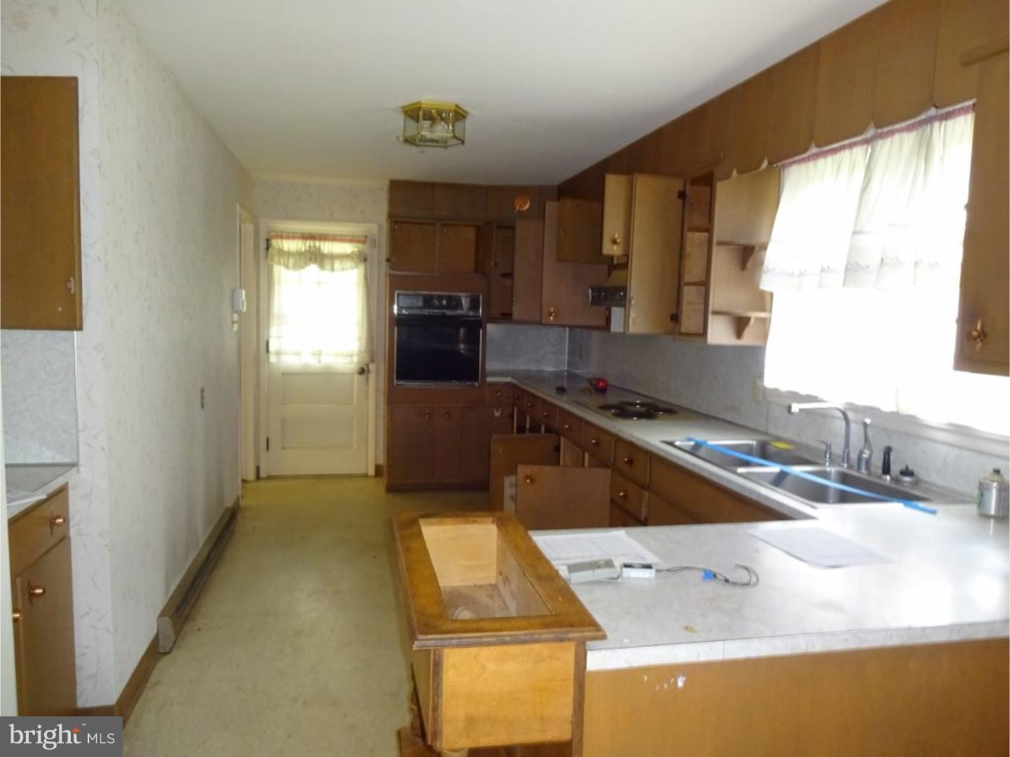 931 Pineland Road Birdsboro, PA 19508 - Photo 8 of 12 Gallery Image 8