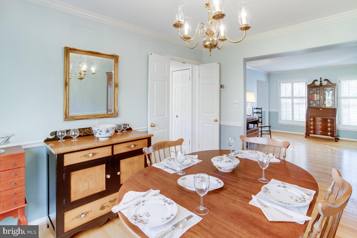 9305 Bellbeck Road Baltimore, MD 21234 - Photo 14 of 51 Formal dining room off kit