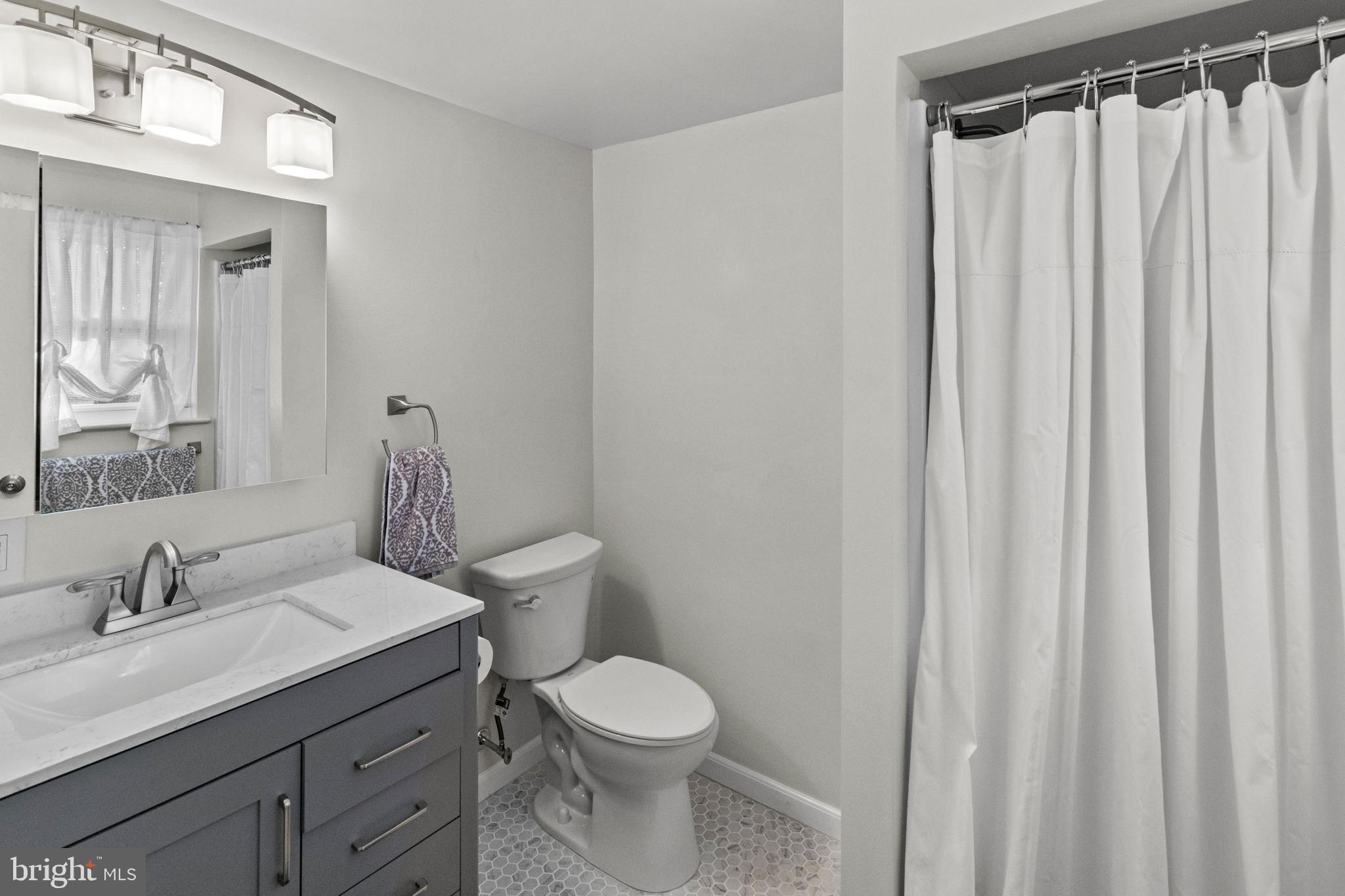 9732 Glenhope Road Philadelphia, PA 19115 - Photo 22 of 28