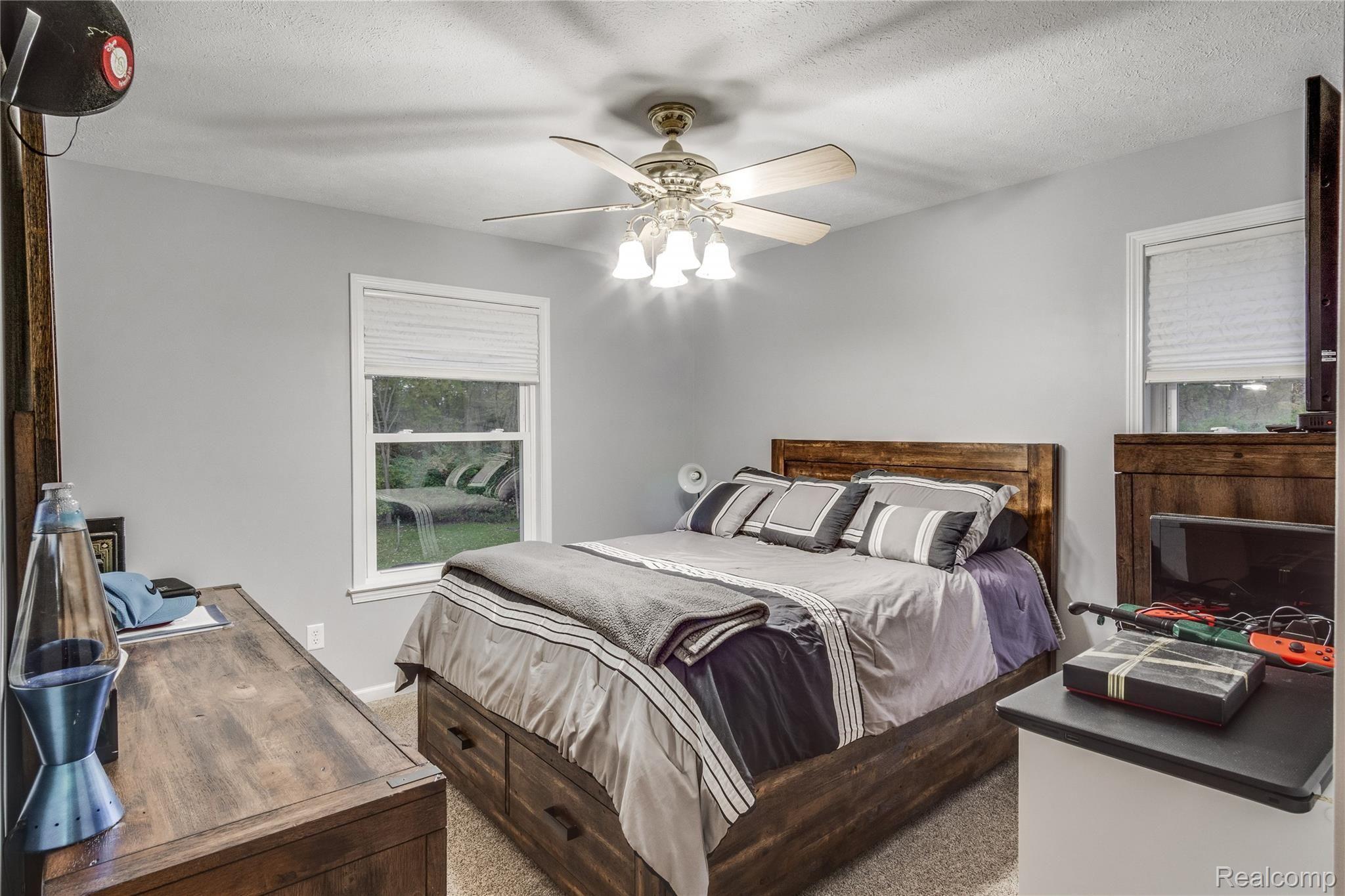 9425 Winterset Road Pinckney, MI 48169 - Photo 17 of 28 Interiors (21 of 33).jpg