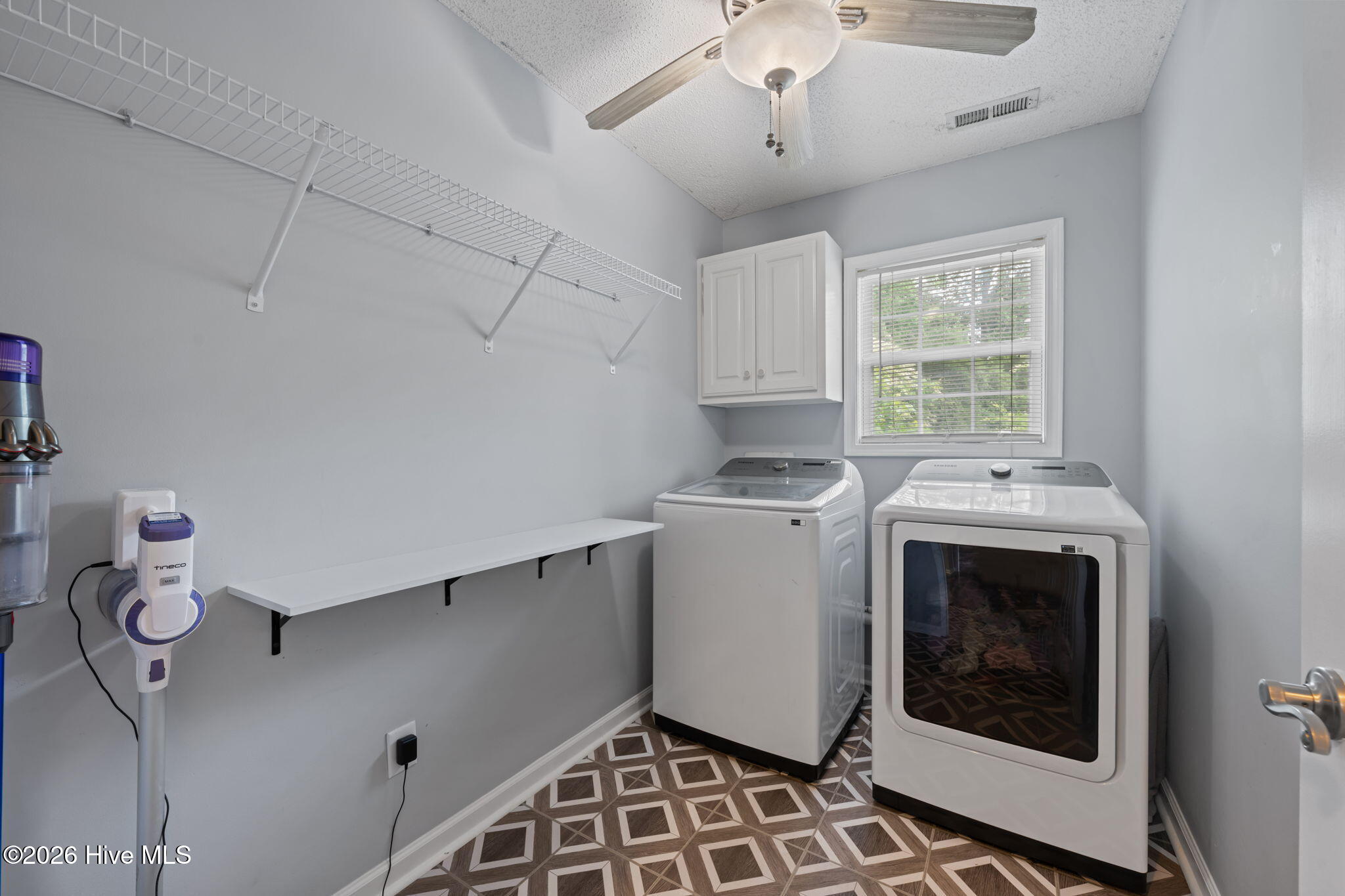 619 Fox Ridge Court Havelock, NC 28532 - Photo 22 of 42 laundry room