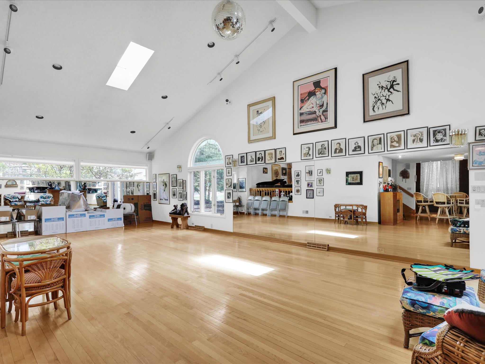 1617 Meadowlark Road Wyomissing, PA 19610 - Photo 17 of 36 Vaulted Ballroom w skylight.