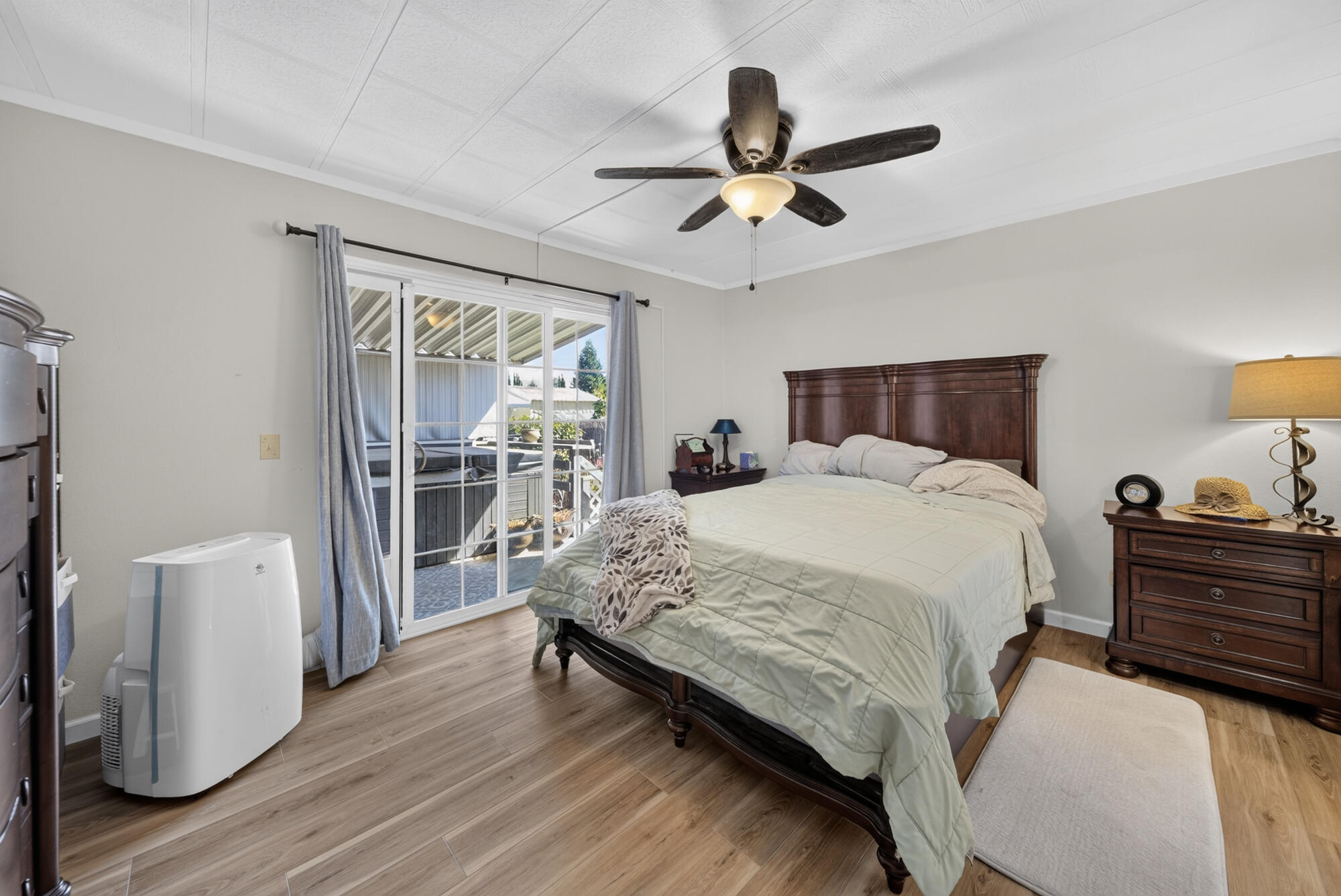 1077 Eagle Nest Road Redding, CA 96003 - Photo 12 of 34 1077 Eagle Nest Rd-23
