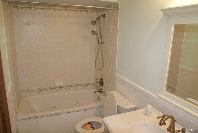 4338 South Lapeer Road Metamora, MI 48455 - Photo 11 of 20 DSC05912.JPG