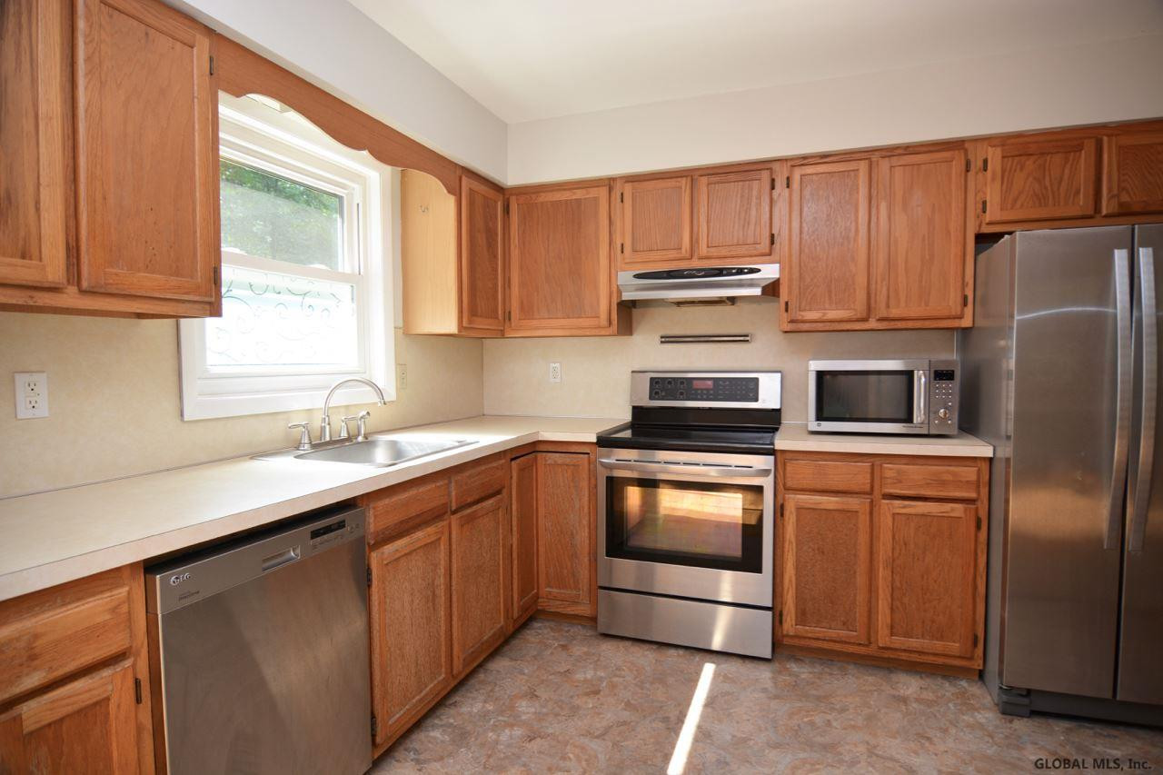 15 Moonglow Road Wilton, NY 12831 - Photo 12 of 40 Photo 12