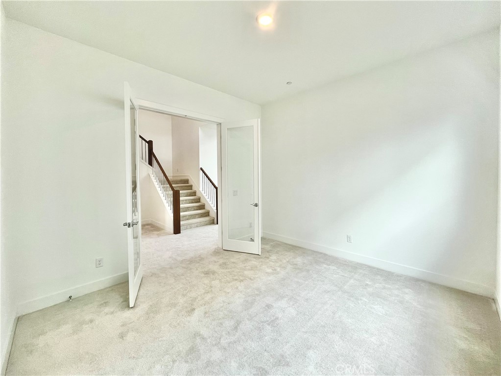 27511 Elderberry Drive Valencia, CA 91381 - Photo 11 of 35