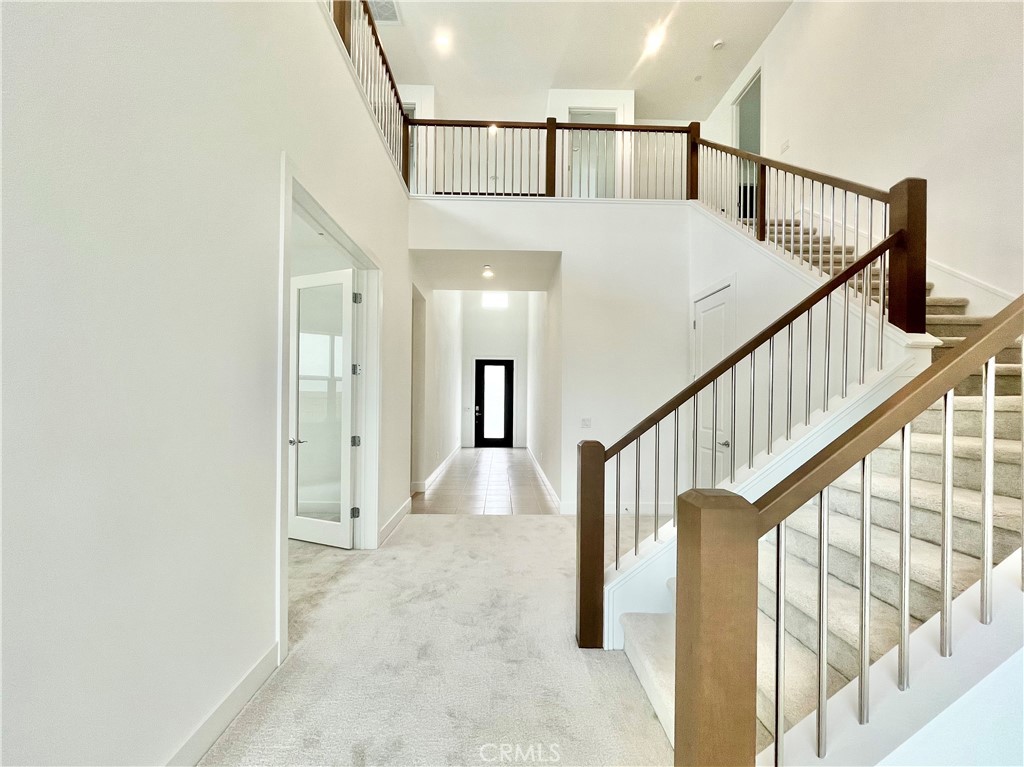 27511 Elderberry Drive Valencia, CA 91381 - Photo 15 of 35