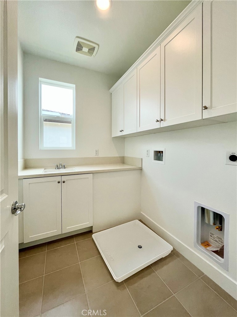 27511 Elderberry Drive Valencia, CA 91381 - Photo 30 of 35