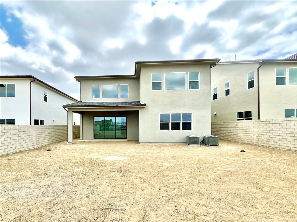 27511 Elderberry Drive Valencia, CA 91381 - Photo 31 of 35