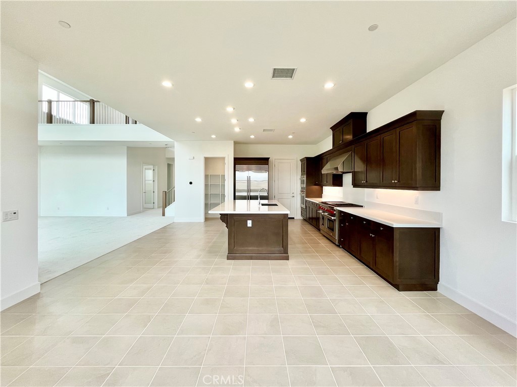 27511 Elderberry Drive Valencia, CA 91381 - Photo 7 of 35