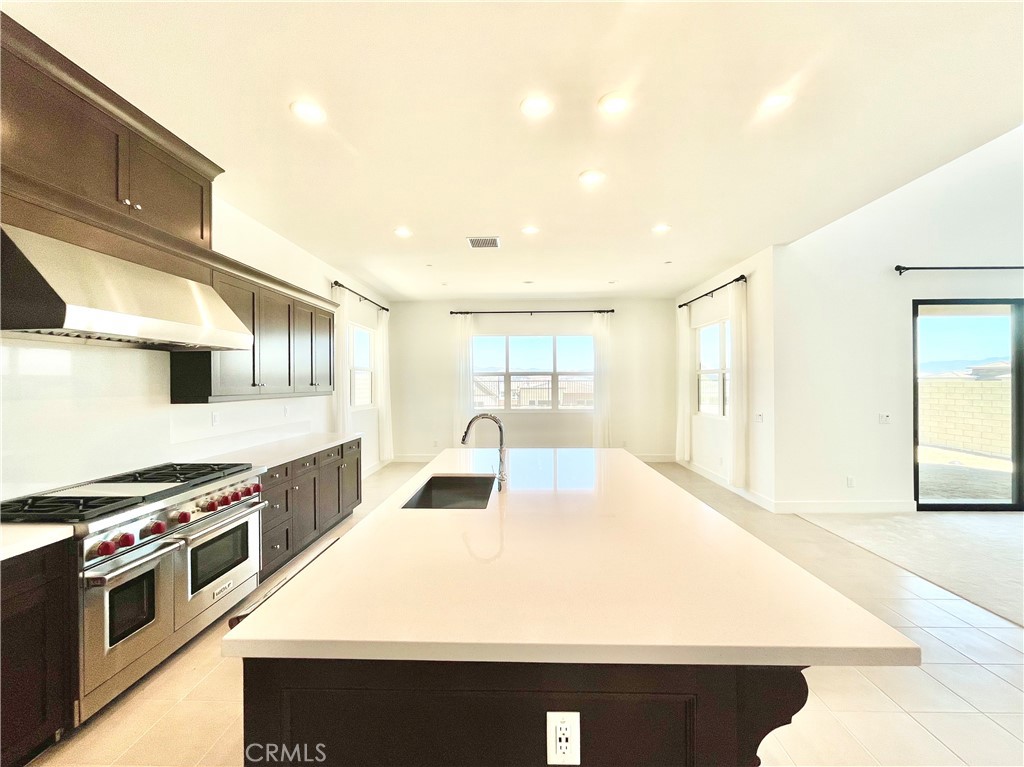 27511 Elderberry Drive Valencia, CA 91381 - Photo 9 of 35