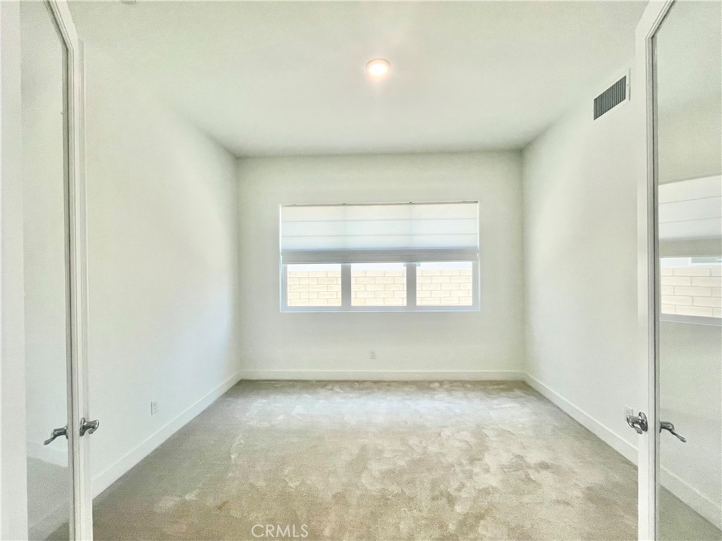 27511 Elderberry Drive Valencia, CA 91381 - Photo 10 of 35