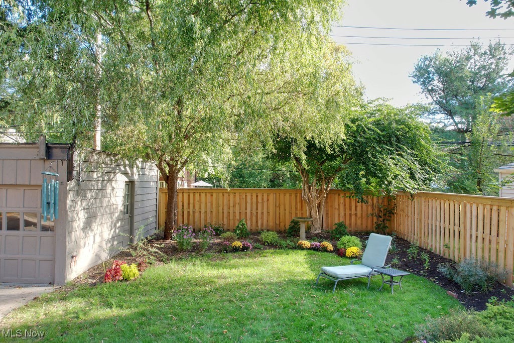 3077 Huntington Road Cleveland, OH 44120 - Photo 32 of 37 View of fenced backyard