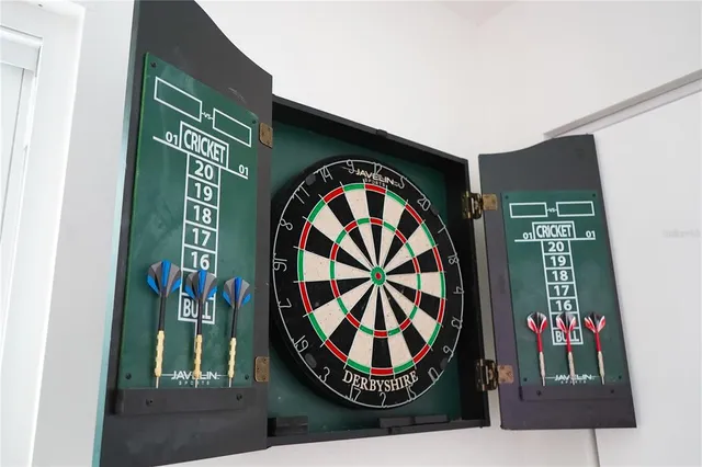 $499,999 | 7060 76th Street North, Pinellas Park, FL 33781