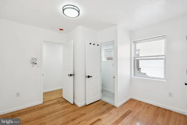 $4,000 | 1223-00 Spruce Street, Unit 3F, Philadelphia, PA 19107