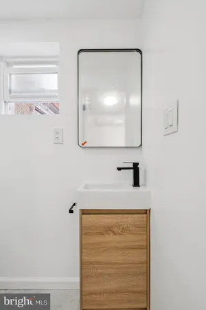 $4,000 | 1223 Spruce Street, Unit 3F, Philadelphia, PA 19107