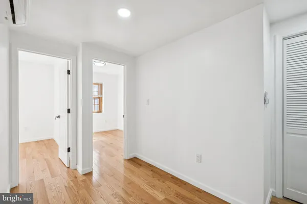 $4,000 | 1223-00 Spruce Street, Unit 3F, Philadelphia, PA 19107