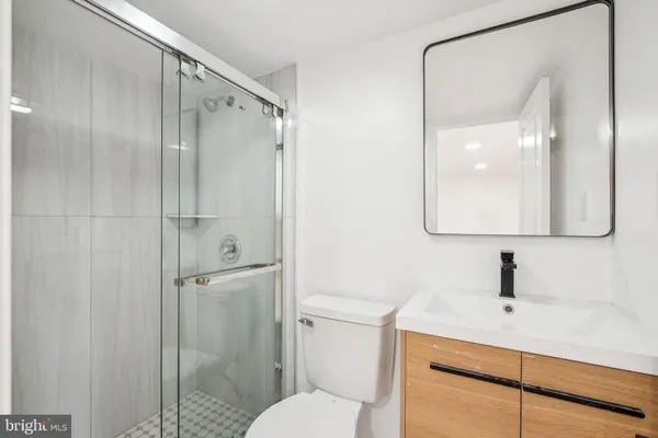 $4,000 | 1223 Spruce Street, Unit 3F, Philadelphia, PA 19107