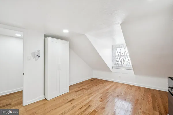 $4,000 | 1223 Spruce Street, Unit 3F, Philadelphia, PA 19107