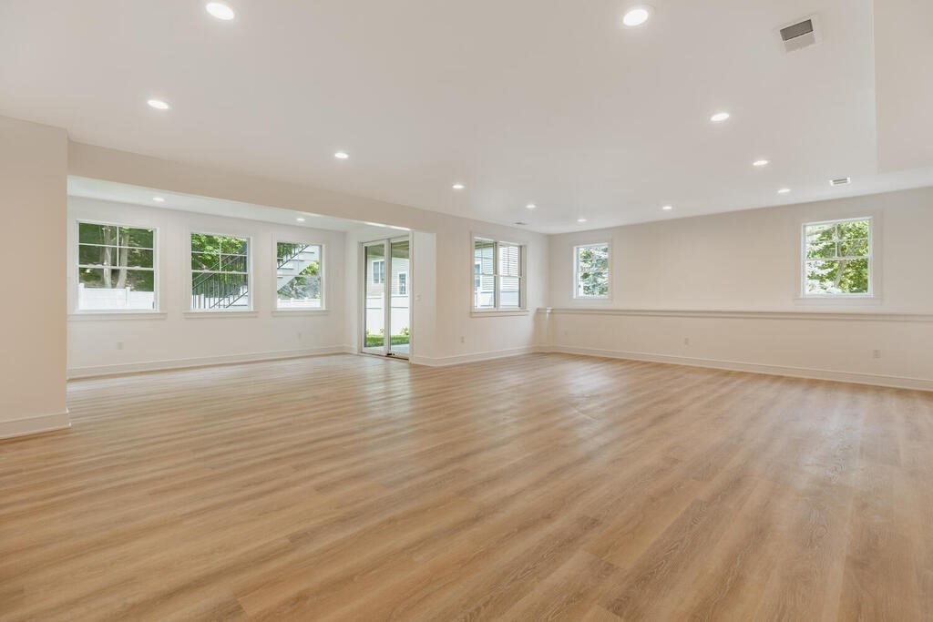 19 Thurston Road Newton, MA 02464 - Photo 26 of 31 Gallery Image 26