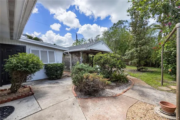 $3,200 | 2261 11th Street North, Naples, FL 34103