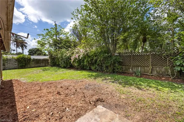$3,200 | 2261 11th Street North, Naples, FL 34103