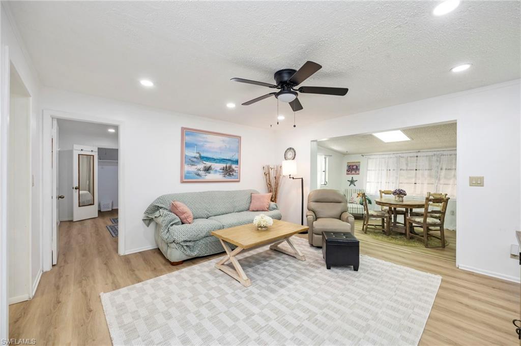 2261 11th Street North Naples, FL 34103 - Photo 3 of 21