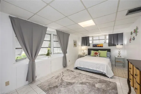 $3,200 | 2261 11th Street North, Naples, FL 34103