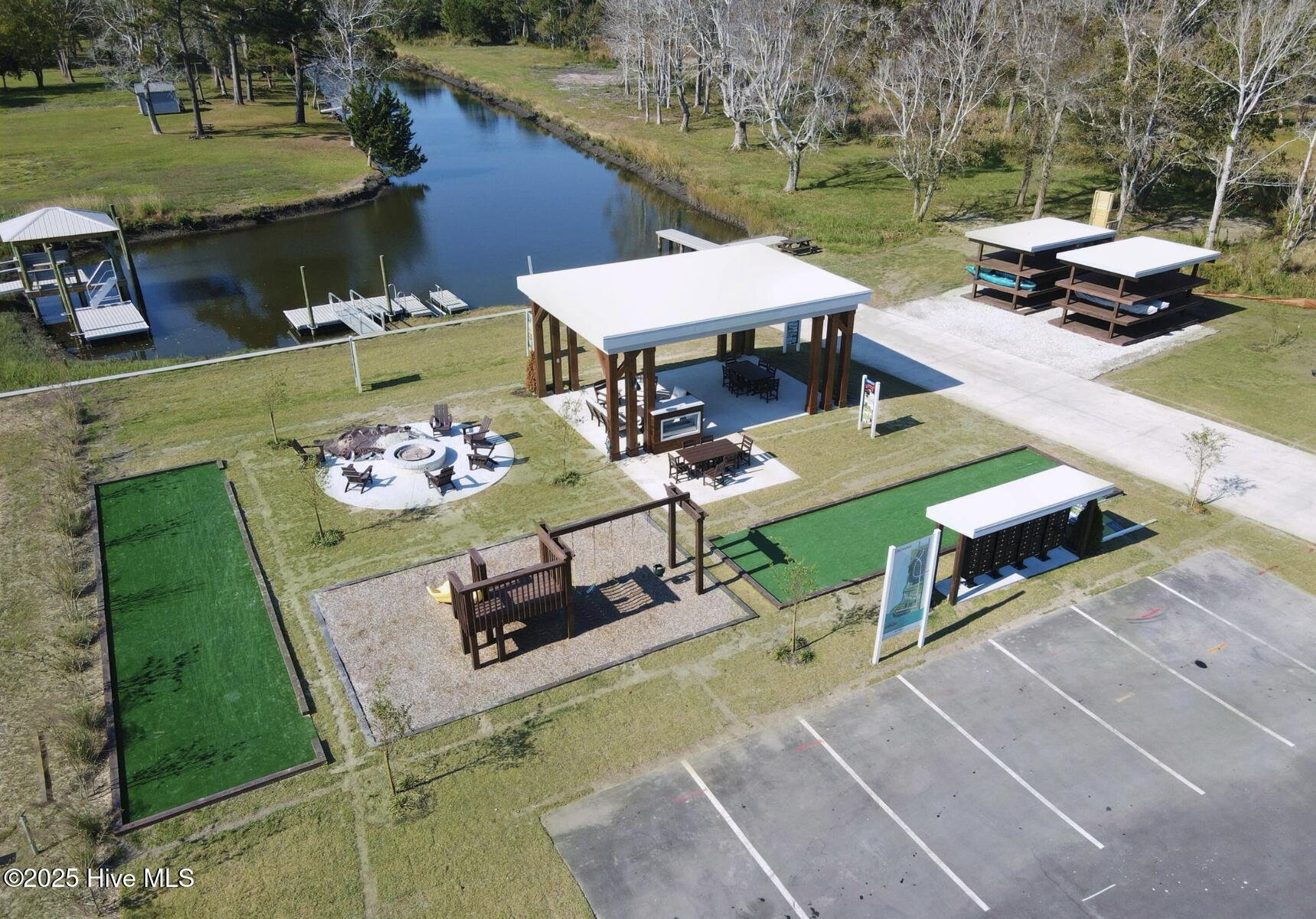 356 Hardison Road Holly Ridge, NC 28445 - Photo 10 of 13 Amenities Area