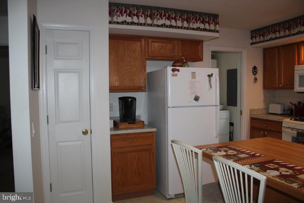 10115 Mason Road Berlin, MD 21811 - Photo 7 of 30 Kitchen with pantry