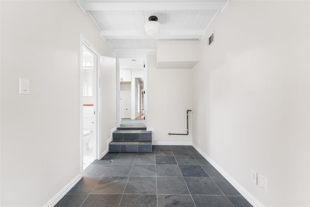 311 North Tennant Street Dallas, TX 75208 - Photo 23 of 23 a view of entryway with white walls